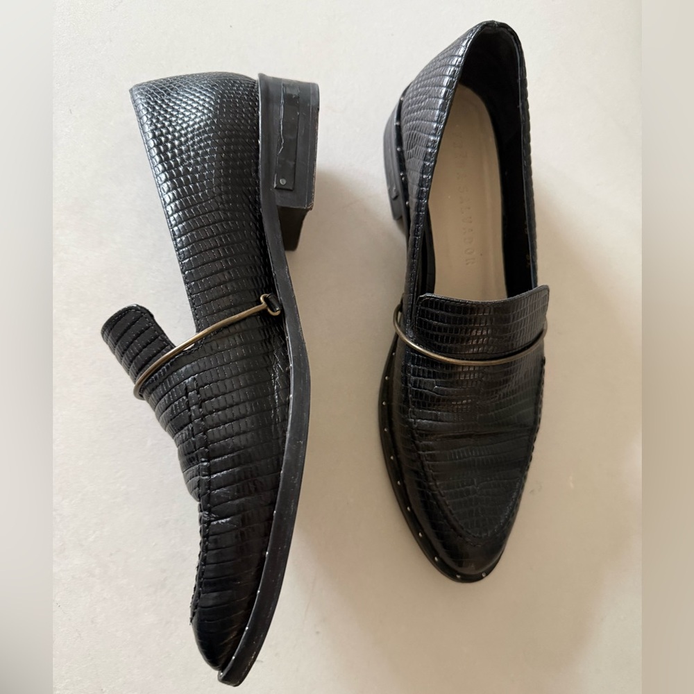 FREDA SALVADOR black croc leather “halo” loafer, size 8.5 womens